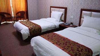 Yanshi 7 Star Express Hotel Luoyang  Exterior photo